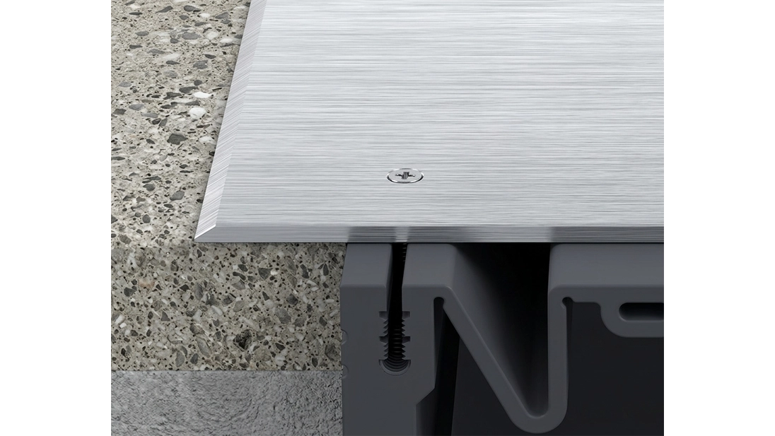 Puncture-Free Screw Fixing — Aluminum Anchored Without Compromising the Watertight Seal